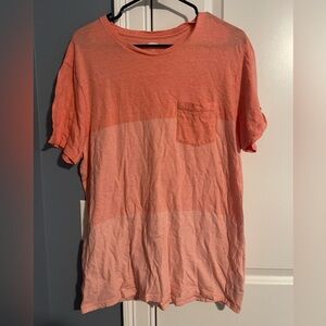 Men’s Old Navy large peachy orange short sleeve shirt with chest pocket